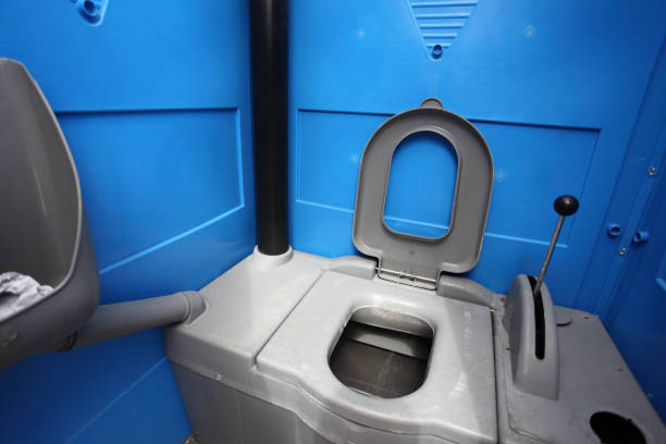 Best Porta potty rental near me  in Country Club Hills, MO
